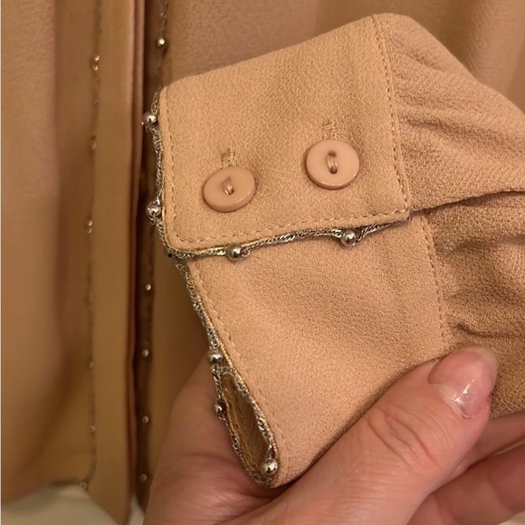 Baum und Pferdgarten Tan Button Down Shirt with Pointed Collar and Long Sleeves - Picture 3 of 8